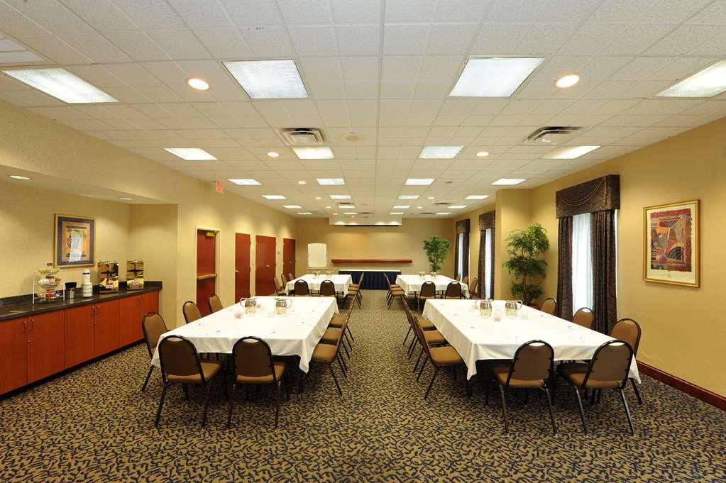 Hampton Inn & Suites Atlanta-Galleria Смирна Съоръжения снимка