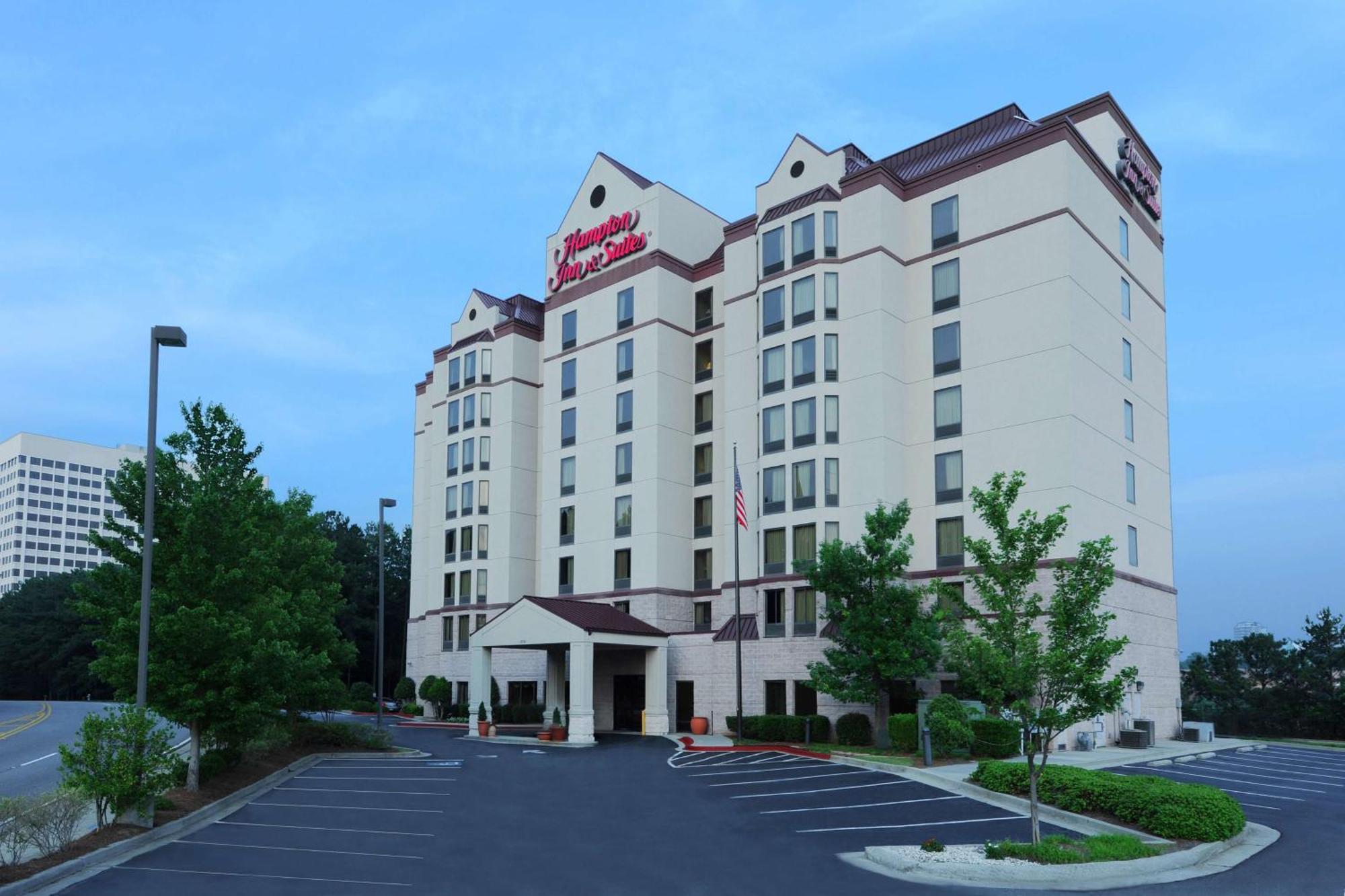 Hampton Inn & Suites Atlanta-Galleria Смирна Екстериор снимка