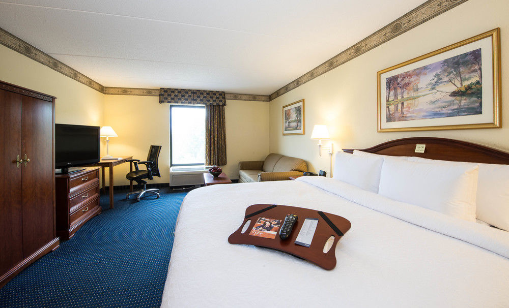 Hampton Inn & Suites Atlanta-Galleria Смирна Екстериор снимка